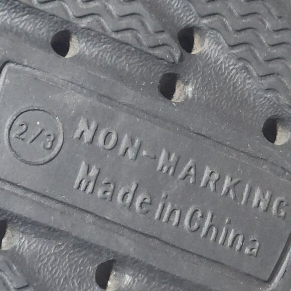 Hello Kitty Girls Slide Sandals – Size 2–3 - Picture 9 of 9